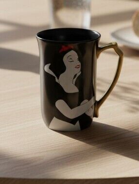 Disney Snow White "Who's the fairest of them all?" mug